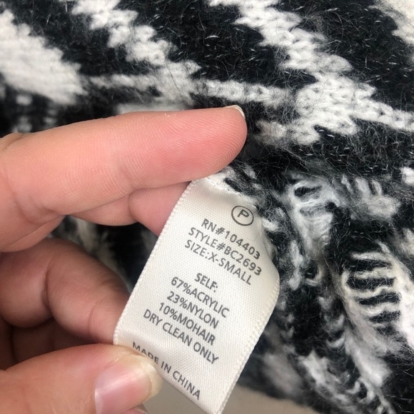 JOA Los Angeles Chevron Striped Snap Front Sweater - Picture 8 of 11